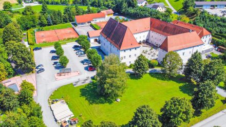 schlosswiese schlosswiese